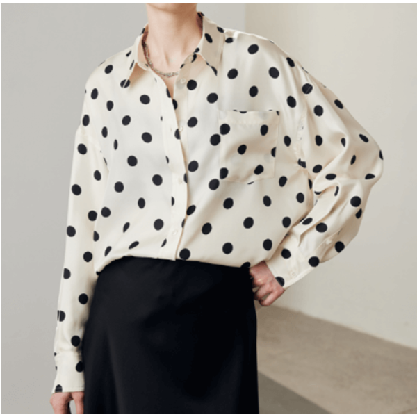 Seidenbluse mit Punkten