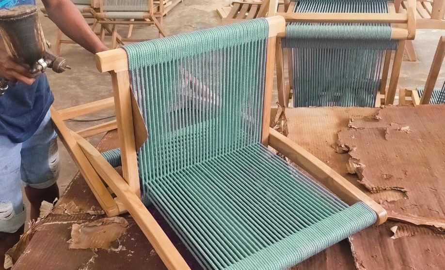 Je teakhouten tuinmeubelen behandelen doe je zo!