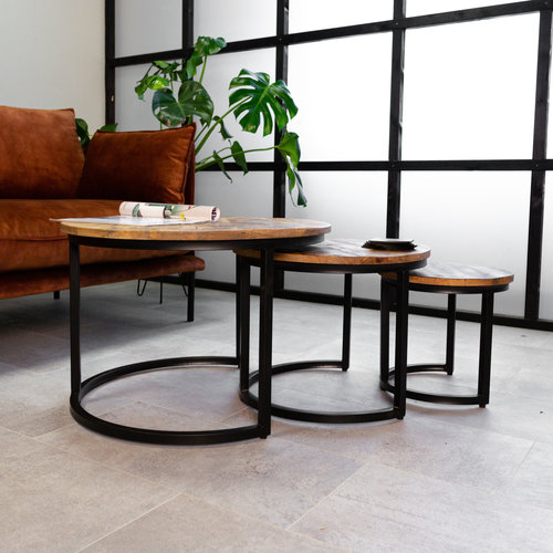 Dimehouse Nolan Couchtisch 3er-Set Vintage Mangoholz Dimehouse Nolan Couchtisch 3er-Set Vintage Mangoholz