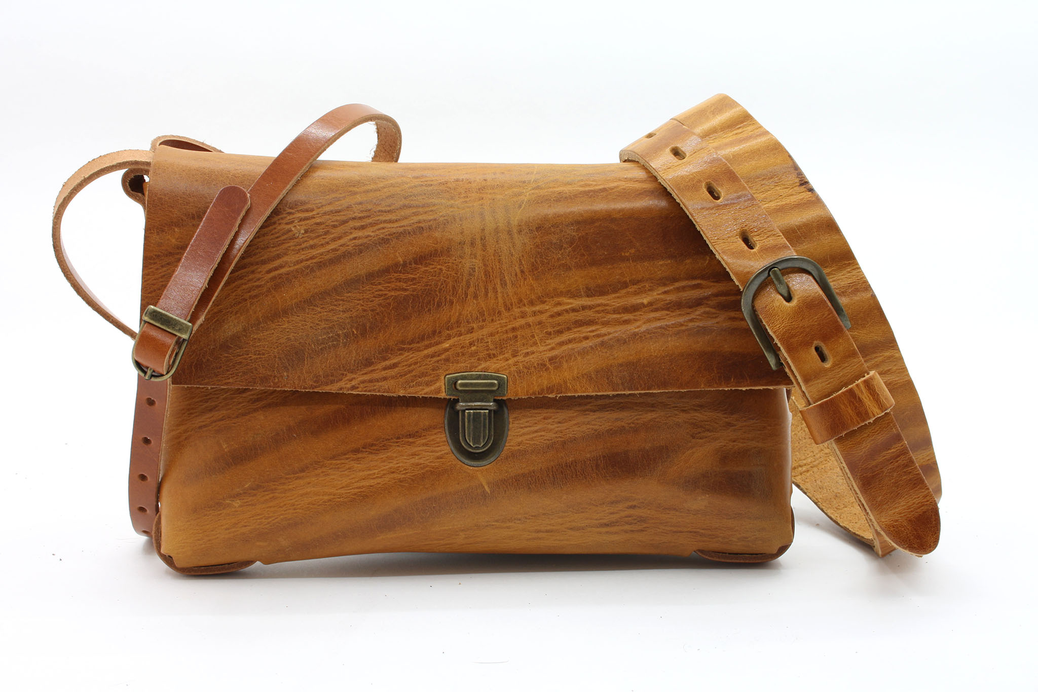 A-Zone Handgemaakt vol nerf leren tasje cognac