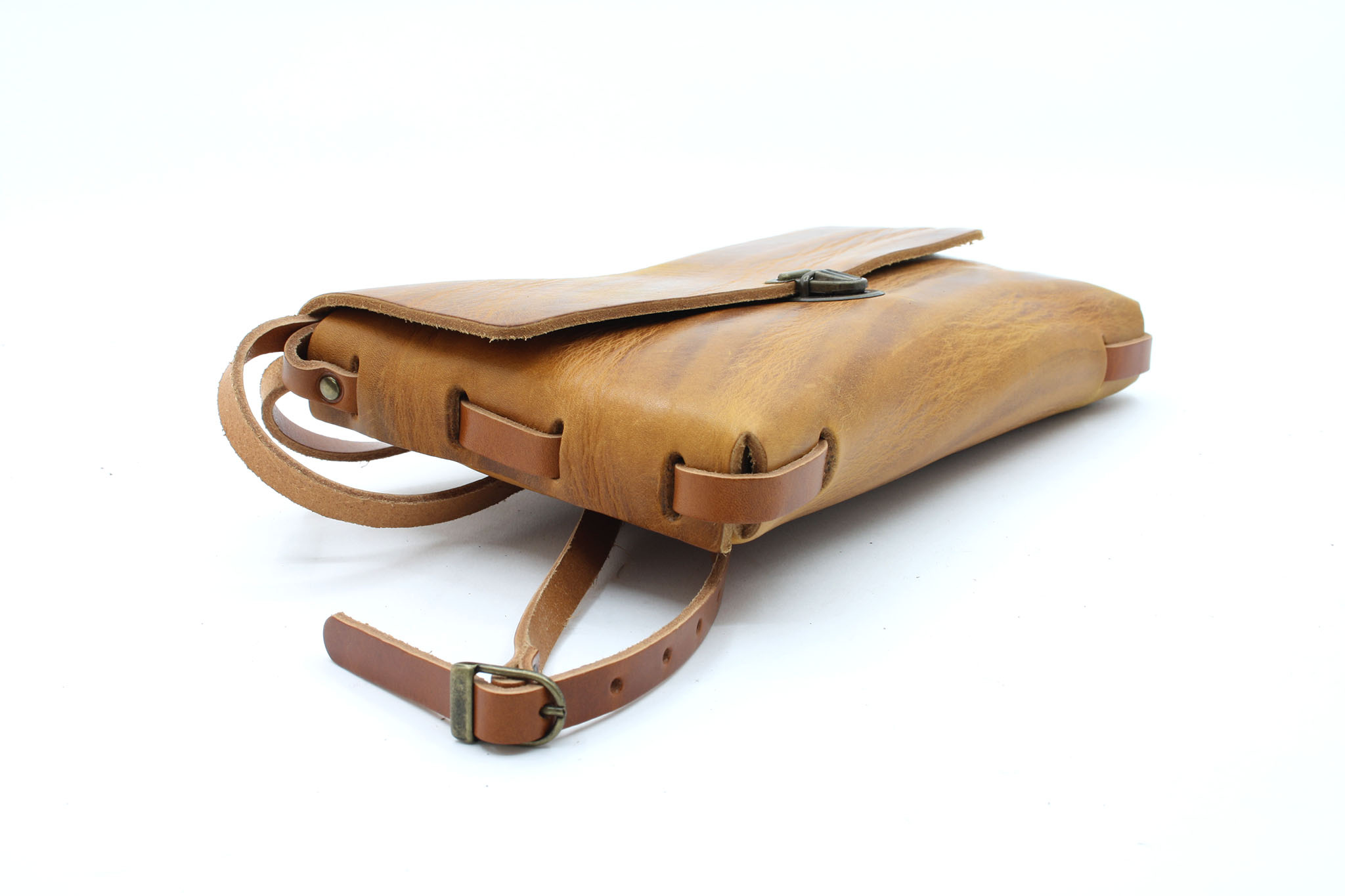 A-Zone Handgemaakt vol nerf leren tasje cognac