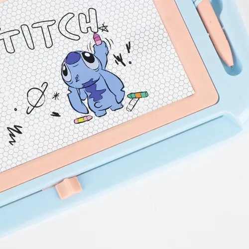 Disney Disney Stitch Magnetisch Tekenbord – Inclusief Pen & 3 Stempels – Officieel Disney Speelgoed Disney Disney Stitch Magnetisch Tekenbord – Inclusief Pen & 3 Stempels – Officieel Disney Speelgoed