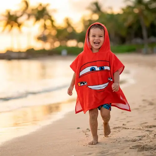 Disney Disney Cars Lightning McQueen Poncho – 55x110 cm – Polyester – Sneldrogend – Strandponcho Kind Jongens