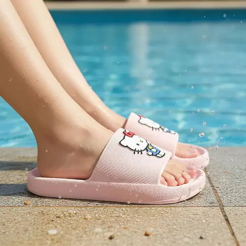 Hello Kitty Hello Kitty Slippers Roze voor Meisjes – Comfortabele Badslippers – Officieel Gelicenseerd