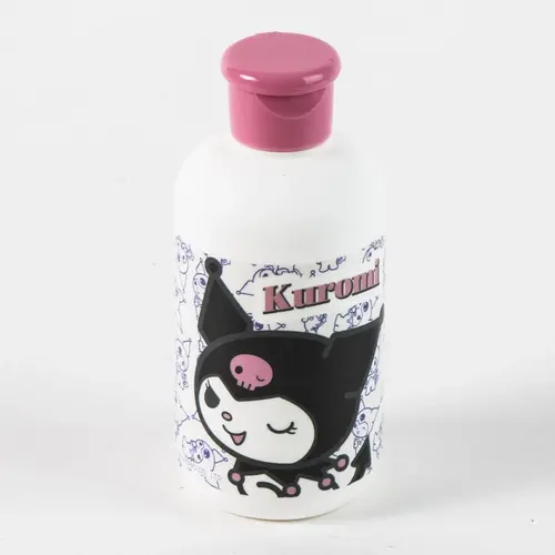 Hello Kitty Kuromi Verzorgingsset Meisjes met Transparante Toilettas Handdoek Haarborstel en Hervulbaar Flesje Officieel Gelicenseerd Hello Kitty Kuromi Verzorgingsset Meisjes met Transparante Toilettas Handdoek Haarborstel en Hervulbaar Flesje Officieel Gelicenseerd