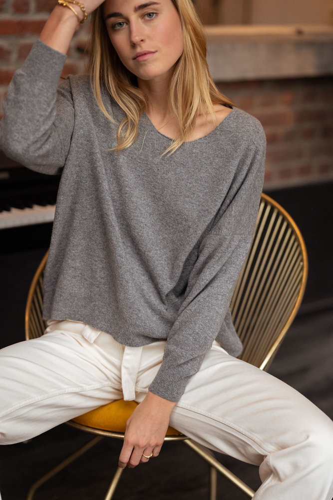 ANNA pull gris foncé ANNA pull gris foncé