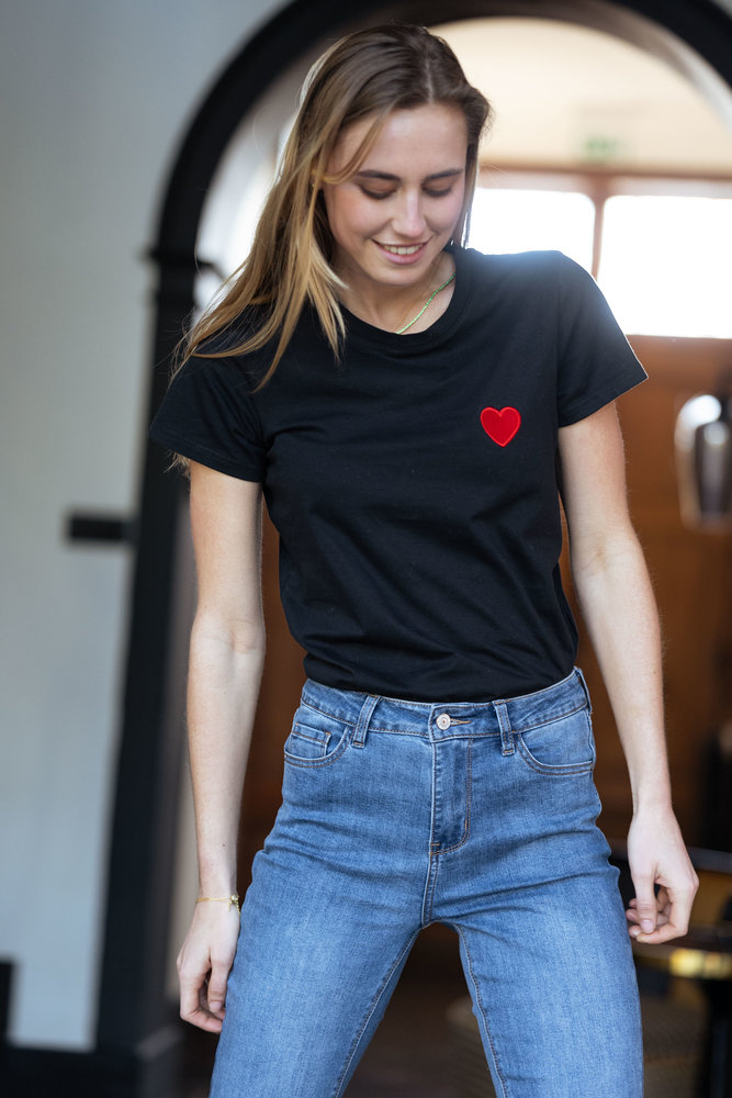 ATHEA t-shirt noir et rouge ATHEA t-shirt noir et rouge