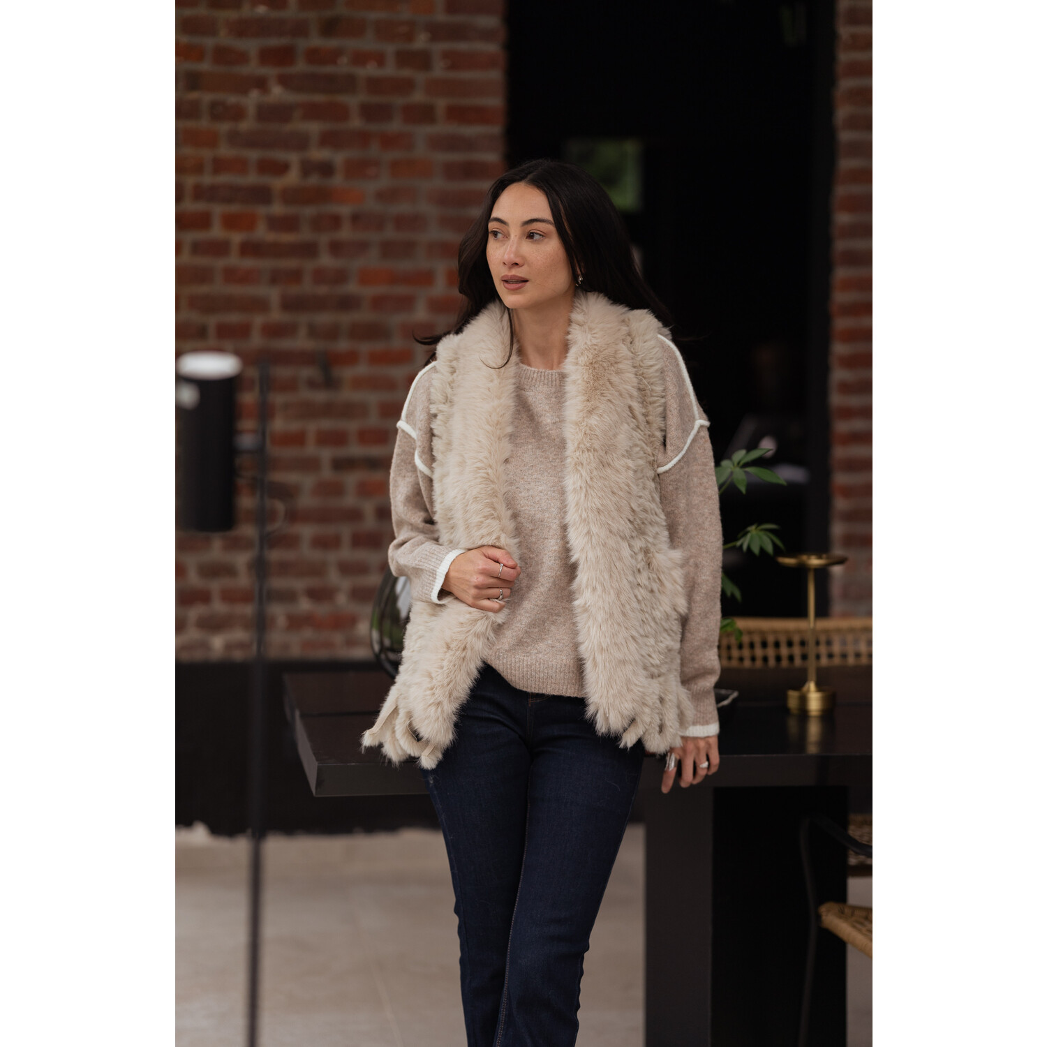 Gilet Sans Manches TART En Fausse Fourrure Noire – Taille S, Doudou Réversible Ou Pas ?