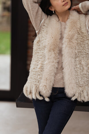PAYLY gilet en fausse fourrure beige PAYLY gilet en fausse fourrure beige