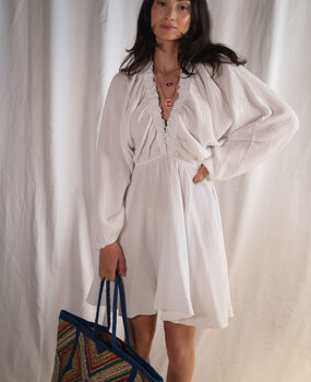 kamillia robe blanche