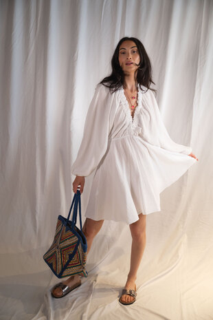 kamillia robe blanche