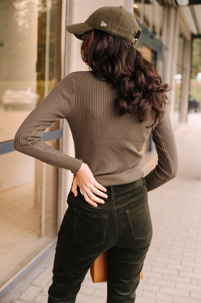 SOLANGE pantalon en velours kaki SOLANGE pantalon en velours kaki