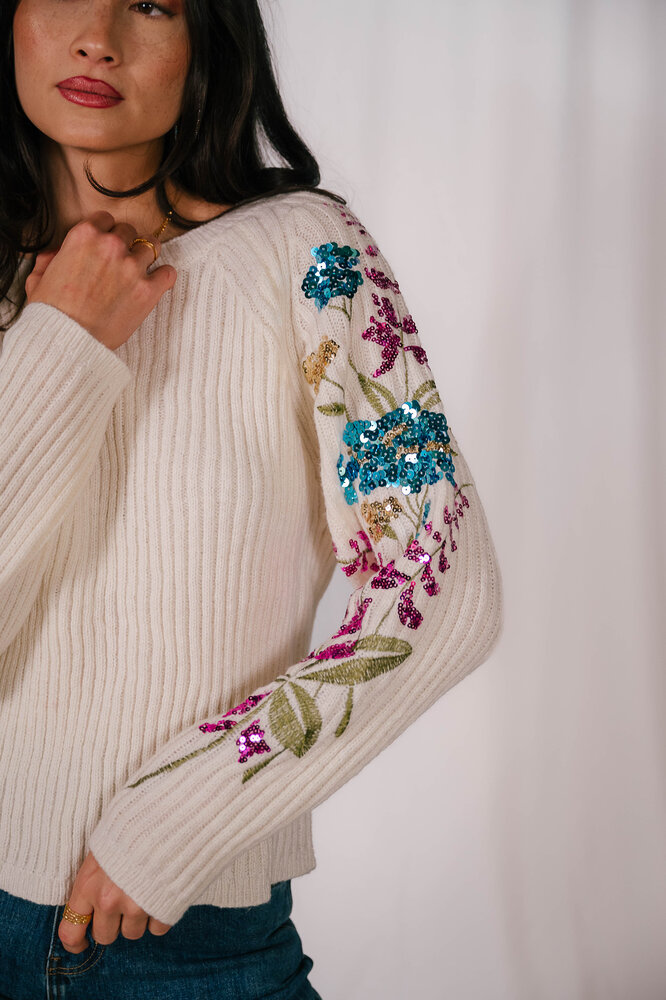 CELIA pull beige a fleurs strass CELIA pull beige a fleurs strass