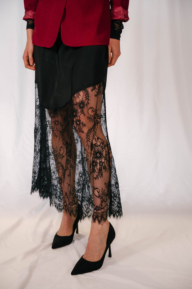 AIMA jupe noire dentelle AIMA jupe noire dentelle