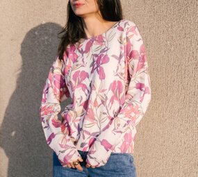 BETYA pull beige a fleurs