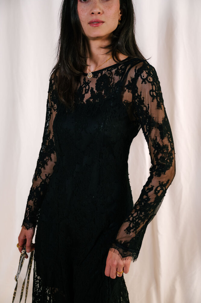 CAROLINIA robe en dentelle noire