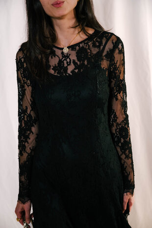 CAROLINIA robe en dentelle noire