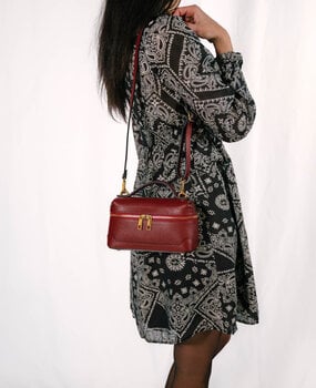 Sac bordeaux brillant VANITY Sac bordeaux brillant VANITY