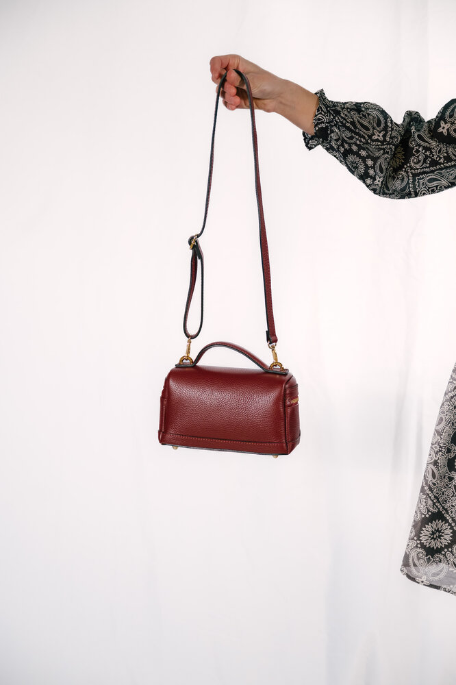 Sac bordeaux brillant VANITY Sac bordeaux brillant VANITY