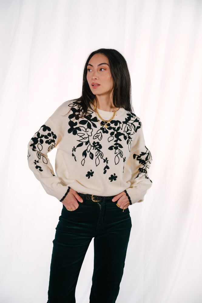 VELIA pull blanc motifs noir végétal VELIA pull blanc motifs noir végétal
