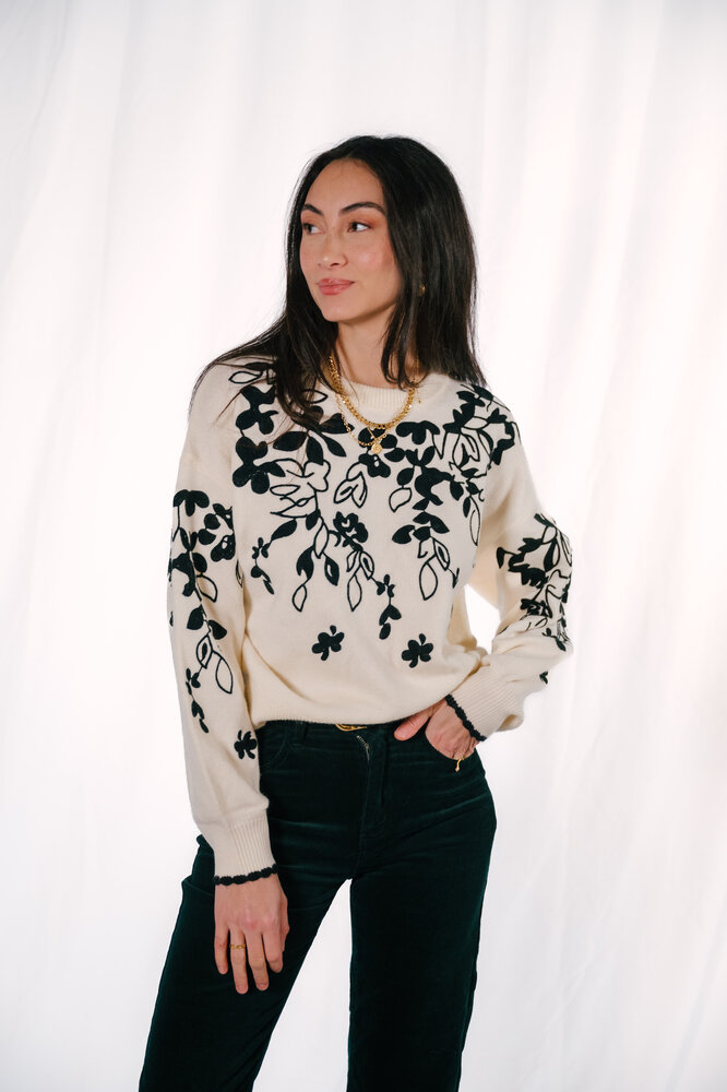 VELIA pull blanc motifs noir végétal VELIA pull blanc motifs noir végétal