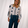 MAIA blouse blanche et marine MAIA blouse blanche et marine