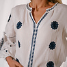 MAIA blouse blanche et marine MAIA blouse blanche et marine