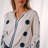 MAIA blouse blanche et marine MAIA blouse blanche et marine