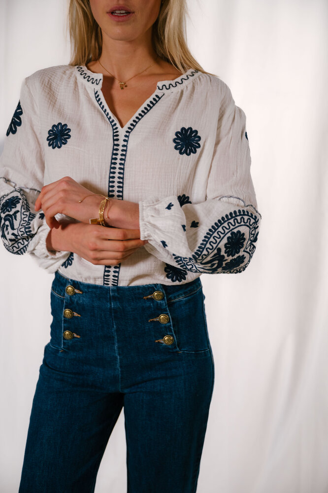 MAIA blouse blanche et marine MAIA blouse blanche et marine