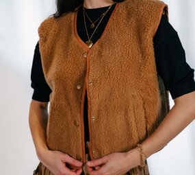 YELENE veste sans manches camel