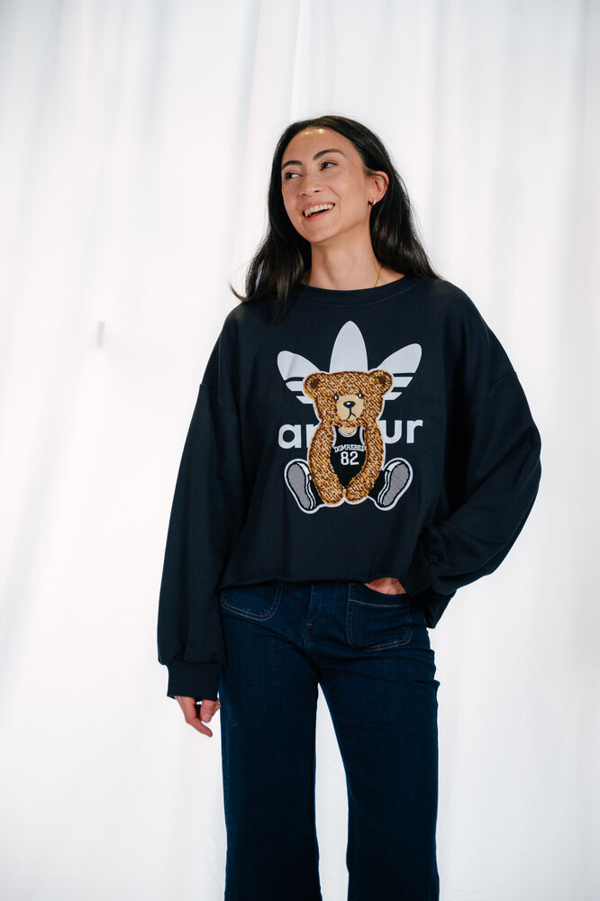 NOELLIE sweat bleu marine avec un ourson NOELLIE sweat bleu marine avec un ourson
