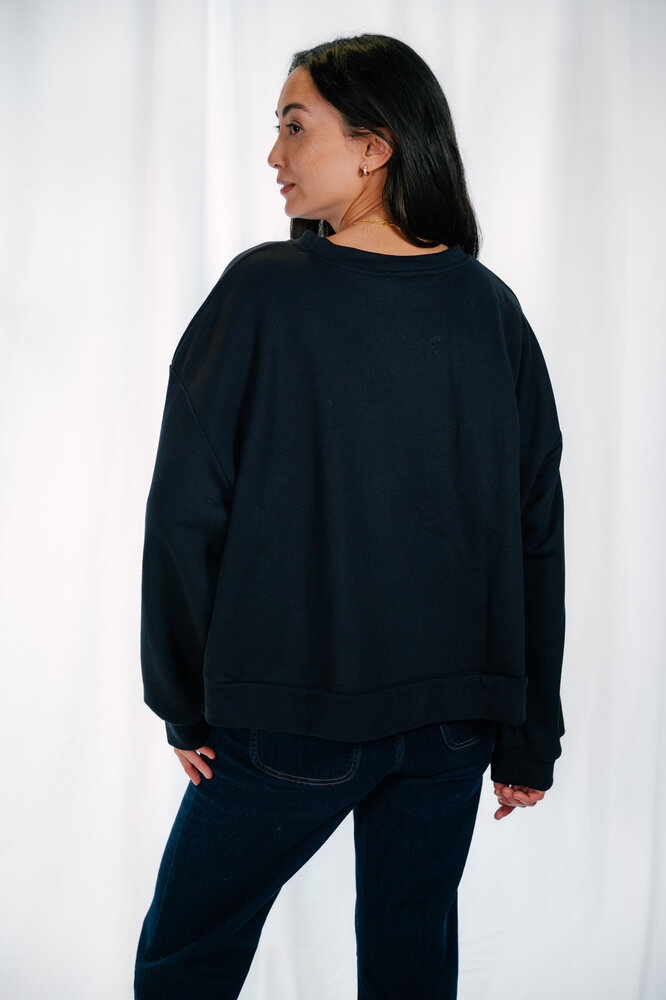 NOELLIE sweat bleu marine avec un ourson NOELLIE sweat bleu marine avec un ourson