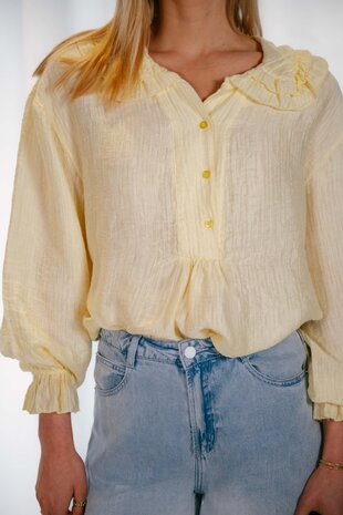 OPALINE blouse jaune à volant OPALINE blouse jaune à volant