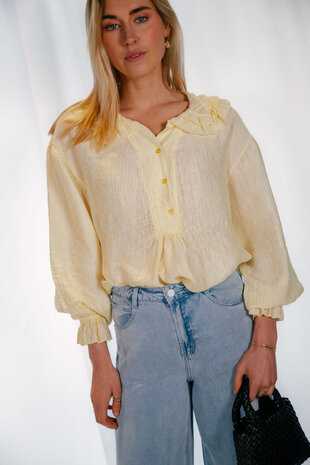 OPALINE blouse jaune à volant OPALINE blouse jaune à volant