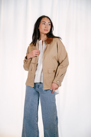 ATHENA veste camel à col marron ATHENA veste camel à col marron