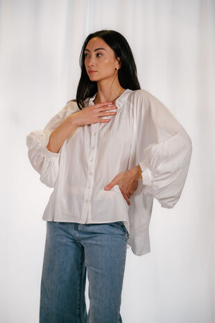 WELLA chemise blanche à manche ballon WELLA chemise blanche à manche ballon