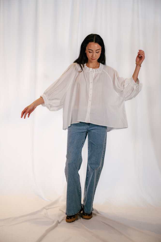 WELLA chemise blanche à manche ballon WELLA chemise blanche à manche ballon