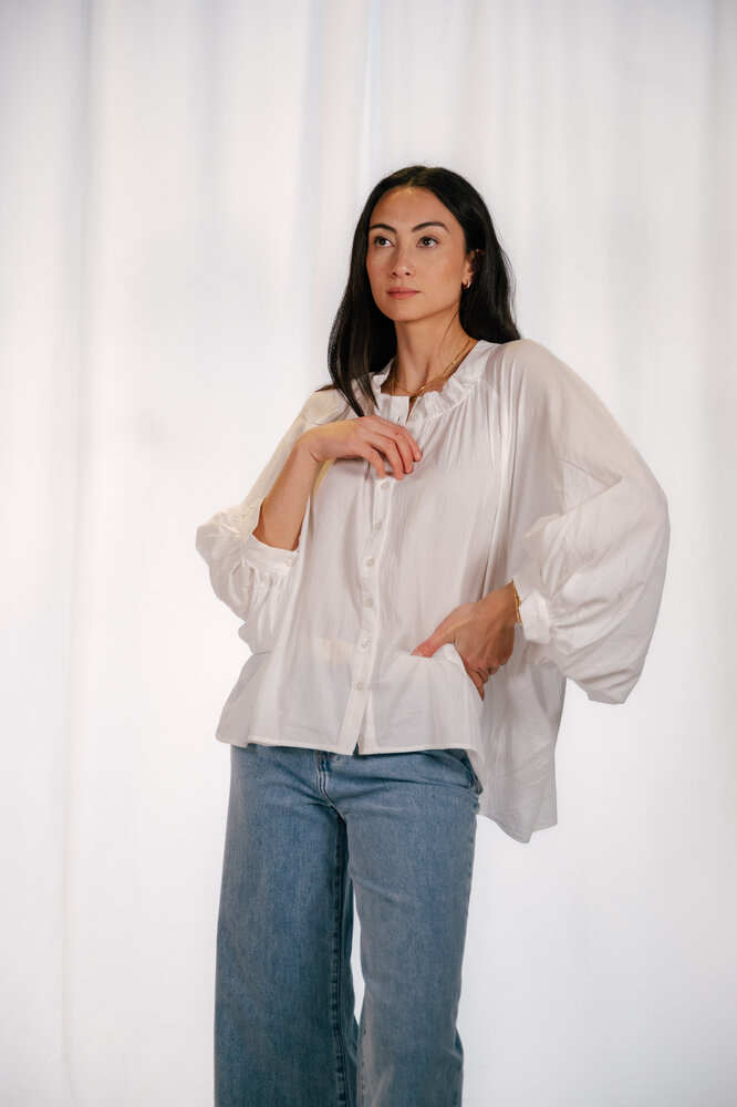 WELLA chemise blanche à manche ballon WELLA chemise blanche à manche ballon