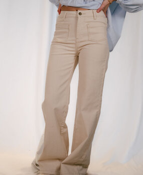 GUERIA jean crème avec poches devant GUERIA jean crème avec poches devant