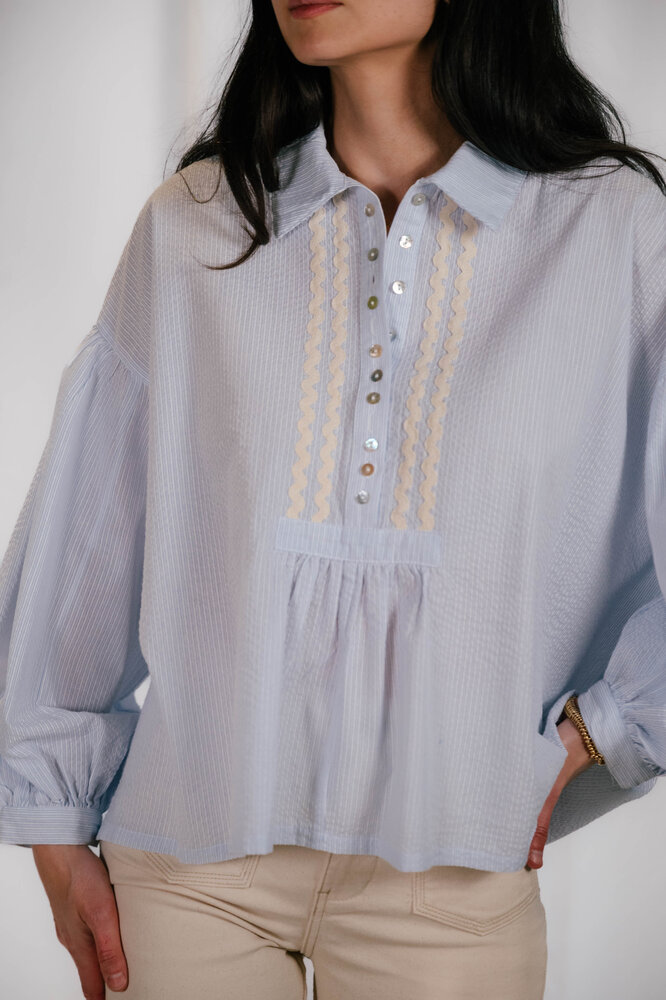 BRILLA blouse bleu à rayure BRILLA blouse bleu à rayure