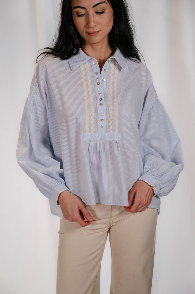 BRILLA blouse bleu à rayure BRILLA blouse bleu à rayure