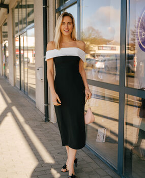 LEILA robe longue noire et blanche