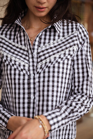 CHANEL chemise noir et blanc