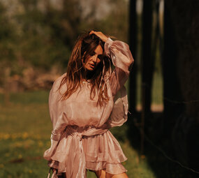 NEILA robe rose