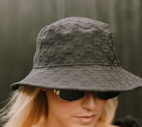 LYANA bob noir