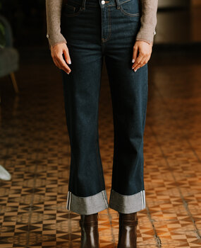 LOANE jean bleu foncé avec bords