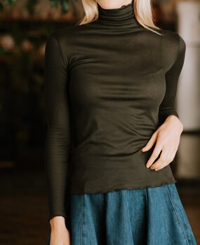 CEA top col roulé noir