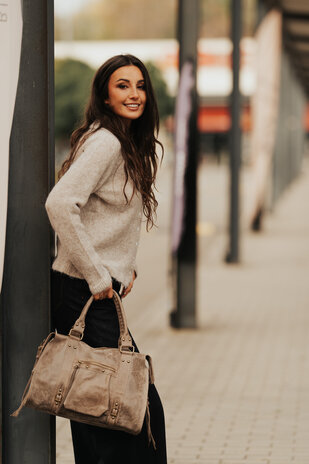 CAPUCIA sac large en daim taupe