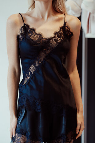 LEONIE top satiné noir