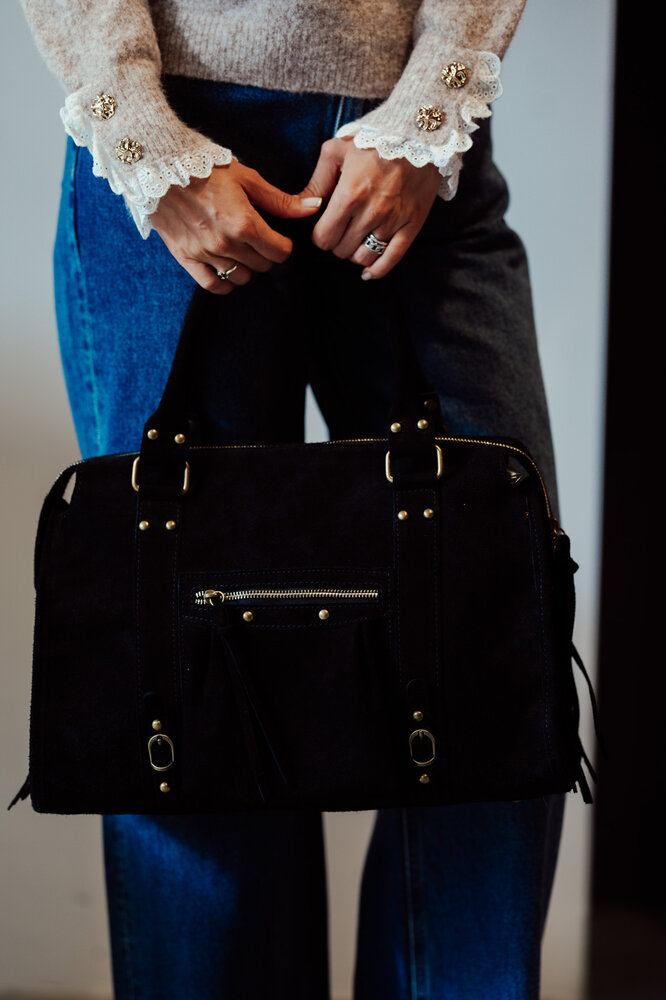 CAPUCIA sac large en daim noir CAPUCIA sac large en daim noir